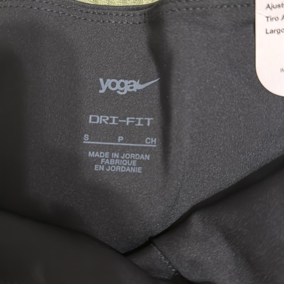 Nike Dri Fit leggings - Picture 4 of 6